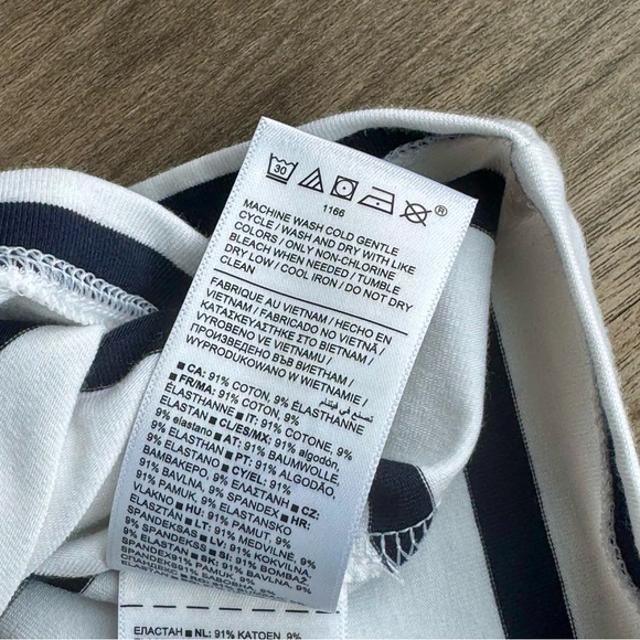 Athleta Size M Striped V Neck Tee White Navy Short Sleeve Top - Picture 7 of 9